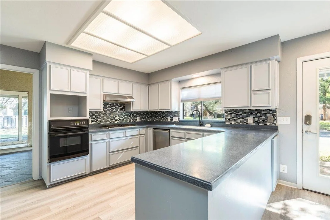 Photo of 7300 Tanbark CV