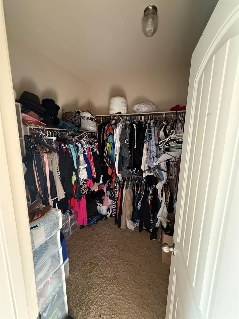 Photo of 2328 Ambling TRL