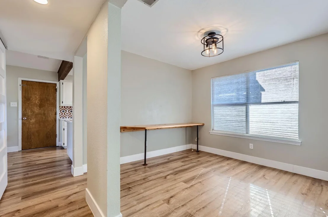 Photo of 1711 Ryon LN