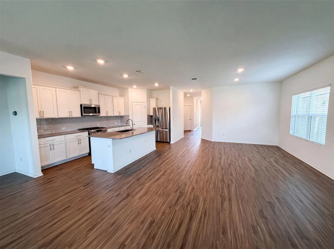 Photo of 424 Wolf Springs RD
