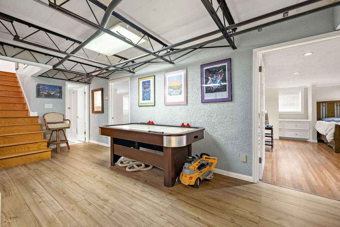 Photo of 7 Inwood CIR