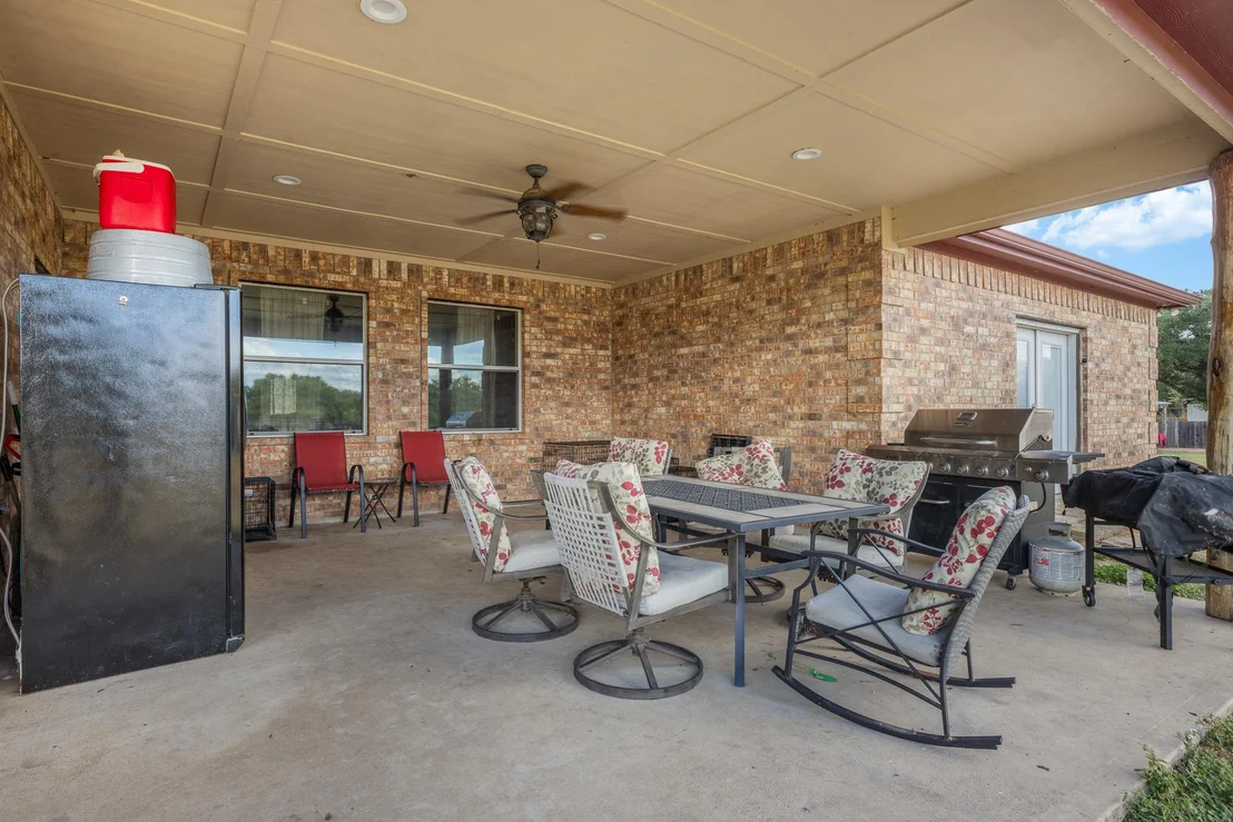 Photo of 1102 Private Road 2332