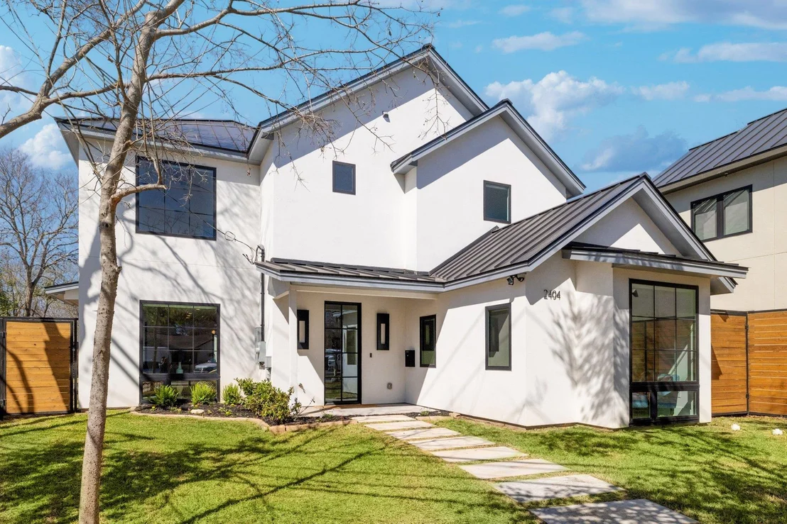 Photo of 2404 Hancock DR