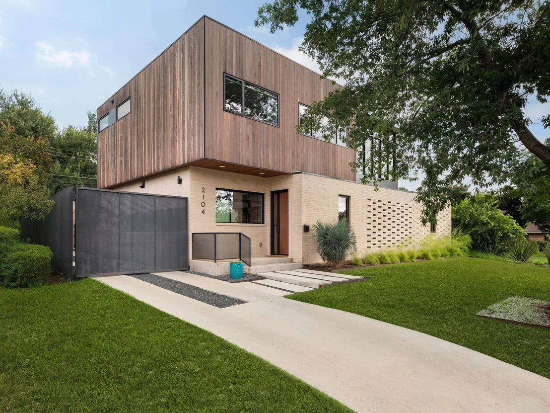 Photo of 2104 Ann Arbor Ave