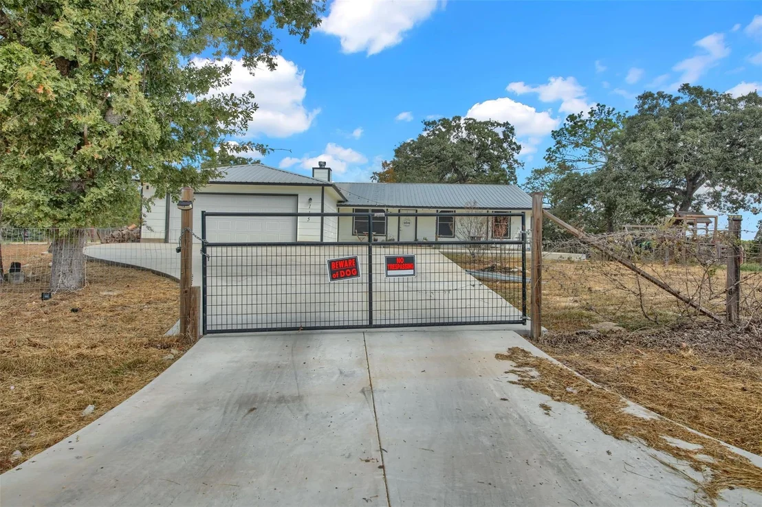 Photo of 115 Rangeland RD