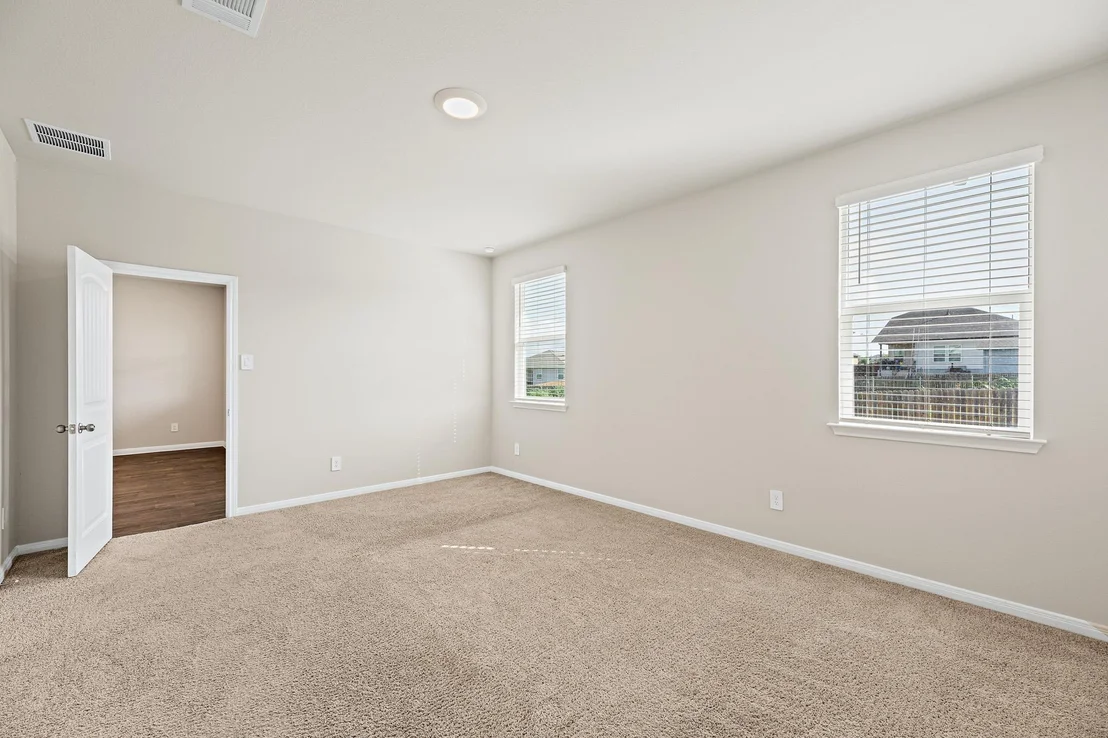 Photo of 142 Solitude DR