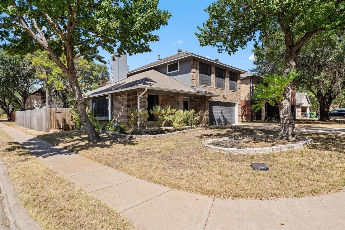 Photo of 4700 Fallenash DR