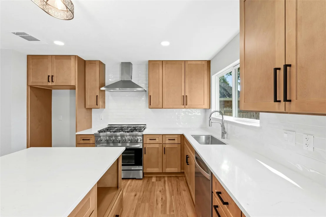 Photo of 2110 Heather DR