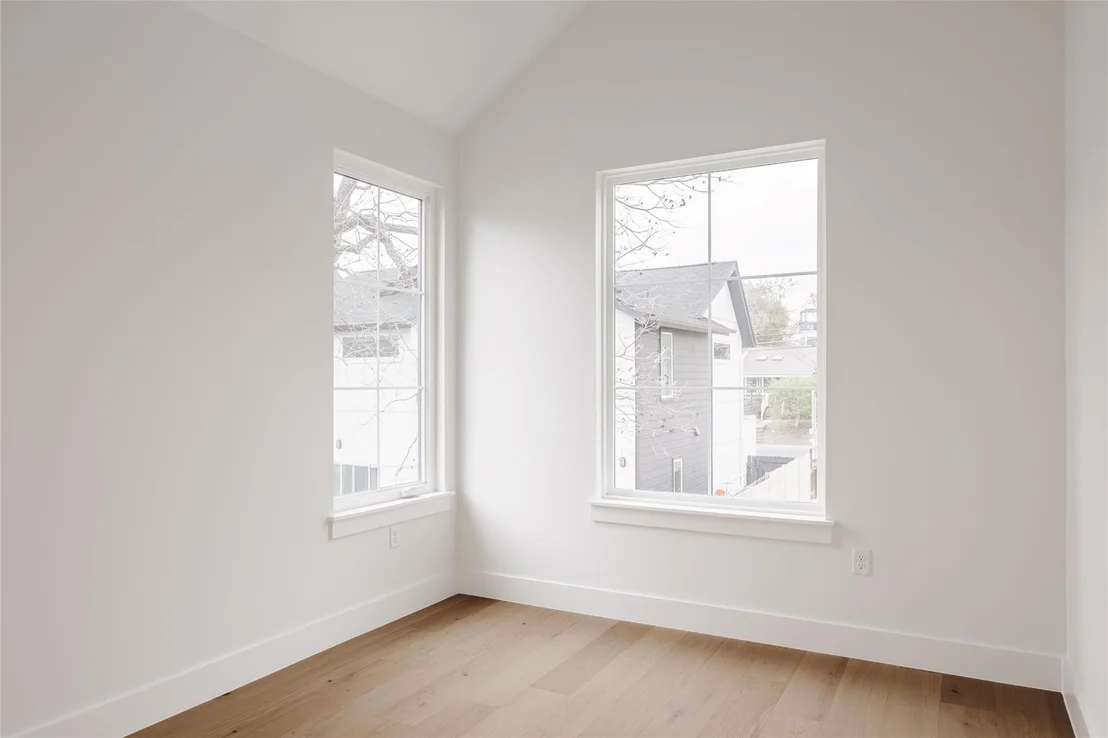 Photo of Unit 2 at 1180 Ridgeway DR
