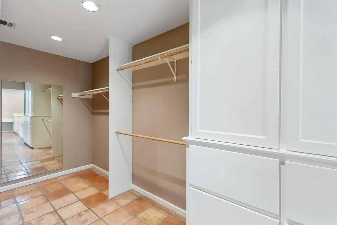 Photo of 206 Blue Ground