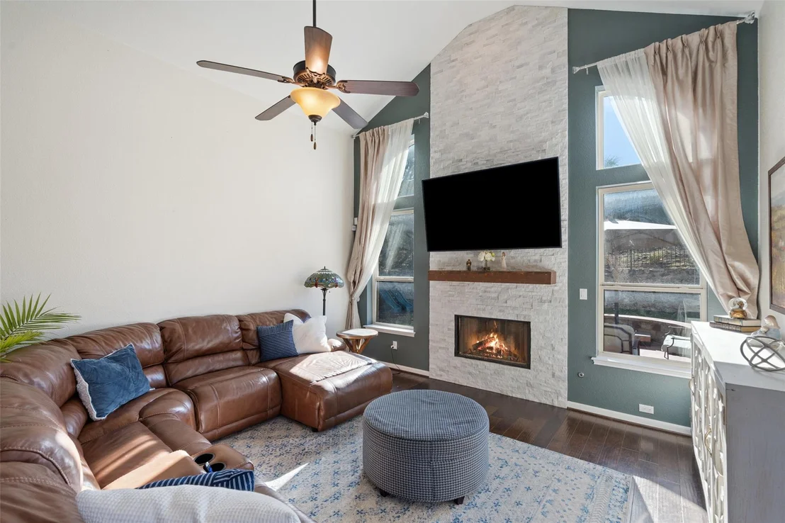 Photo of 302 Bellagio DR