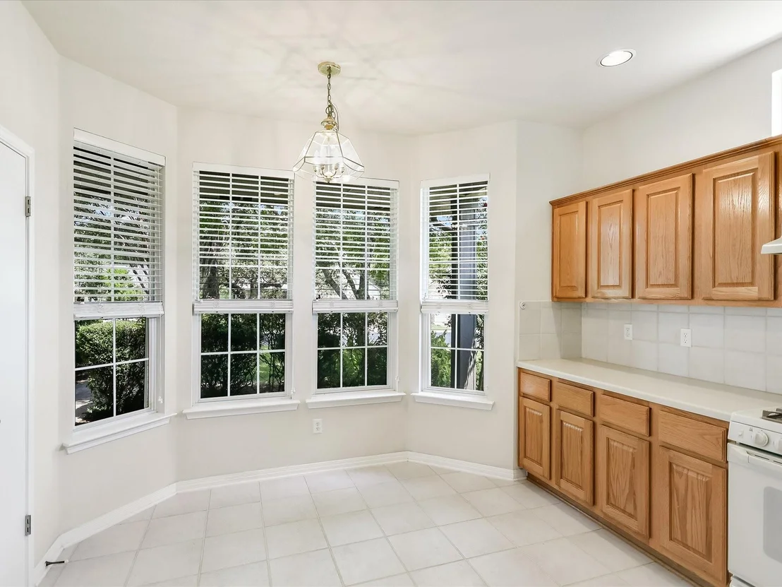 Photo of 121 Warbler WAY