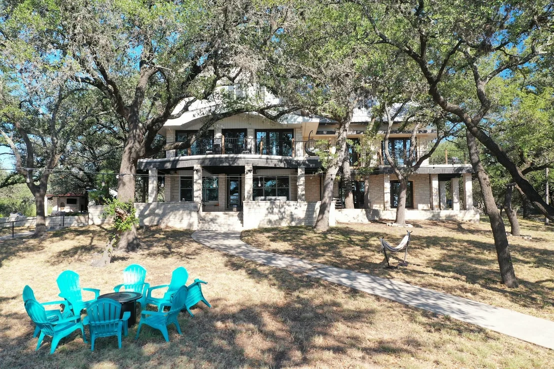 Photo of 6021 Circle J RD
