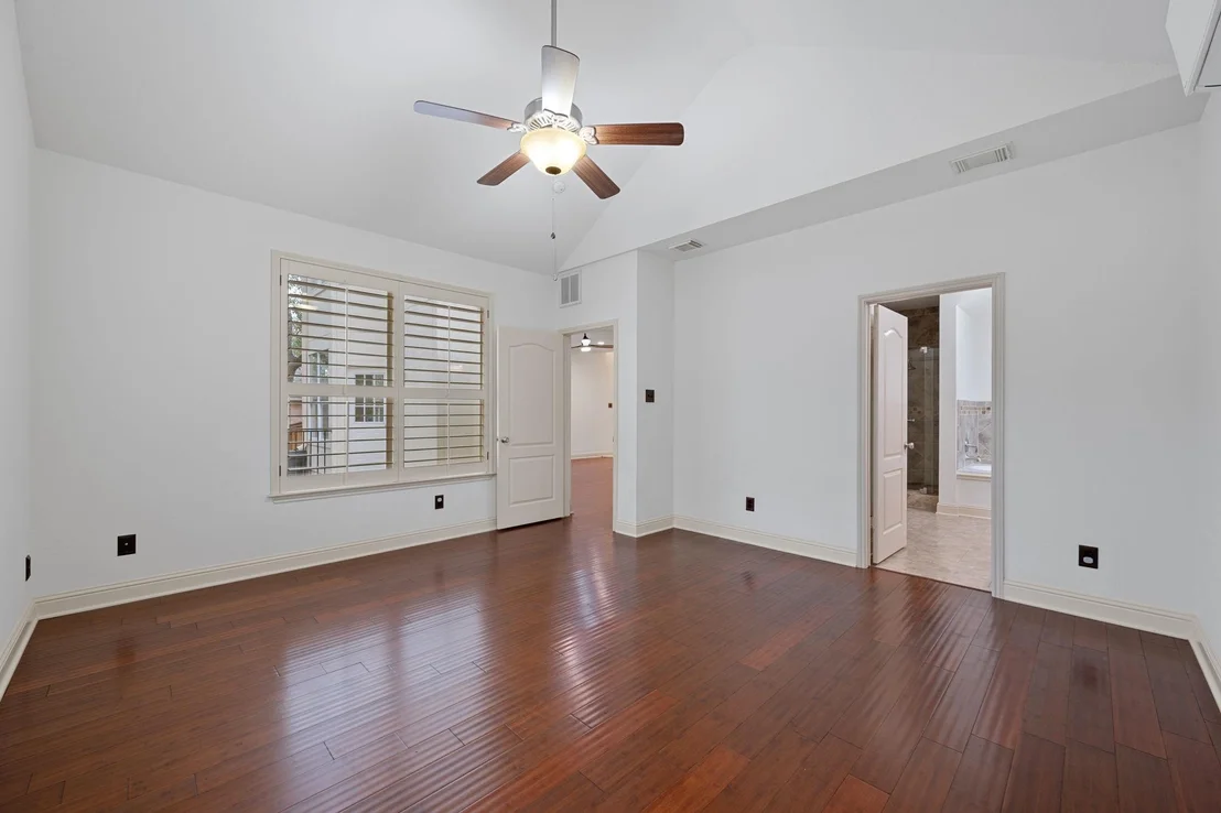 Photo of 1907 Holly Hill DR