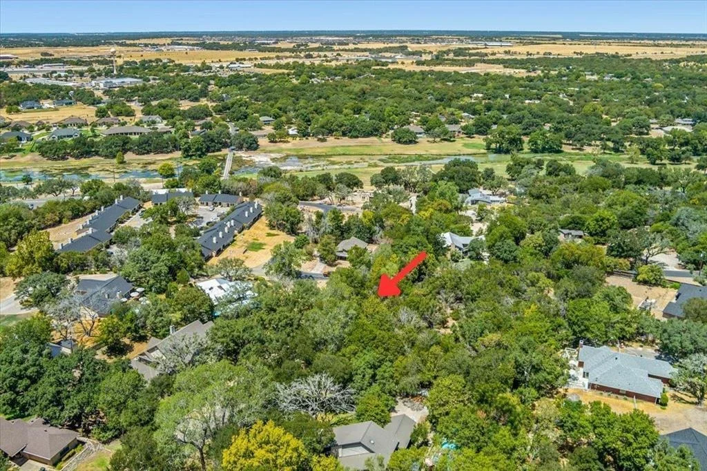 Photo of 717 Willow Creek RD