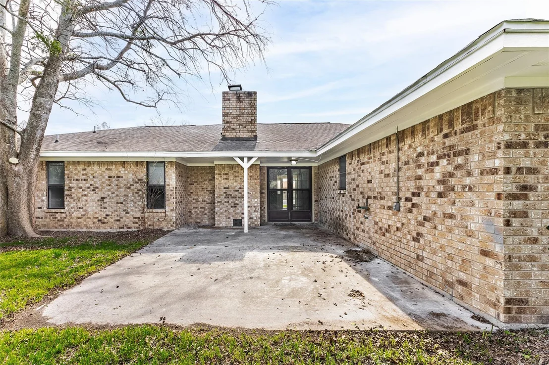 Photo of 205 Redwood Dr CIR