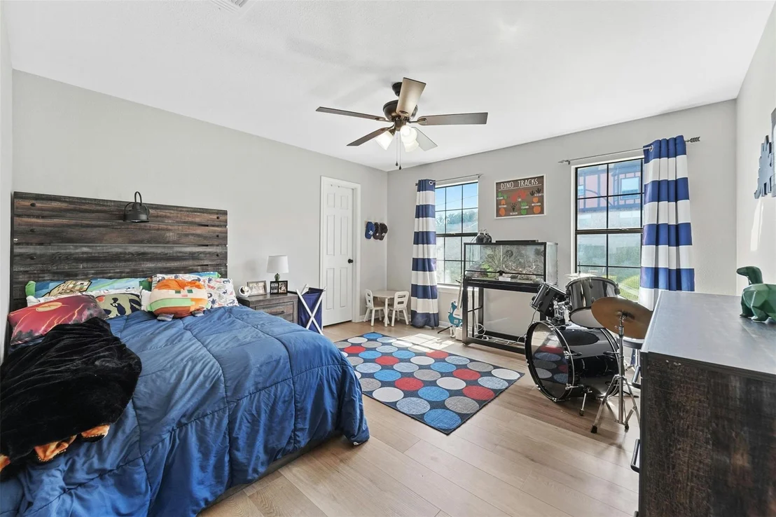 Photo of 21302 High DR
