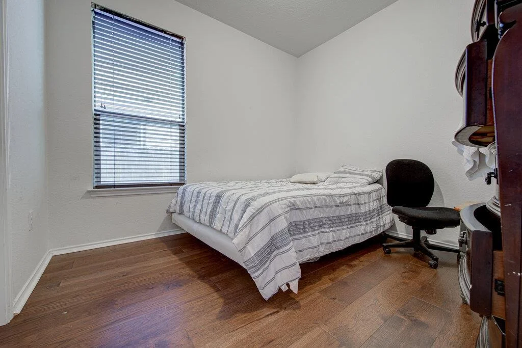 Photo of 900 Solitude DR
