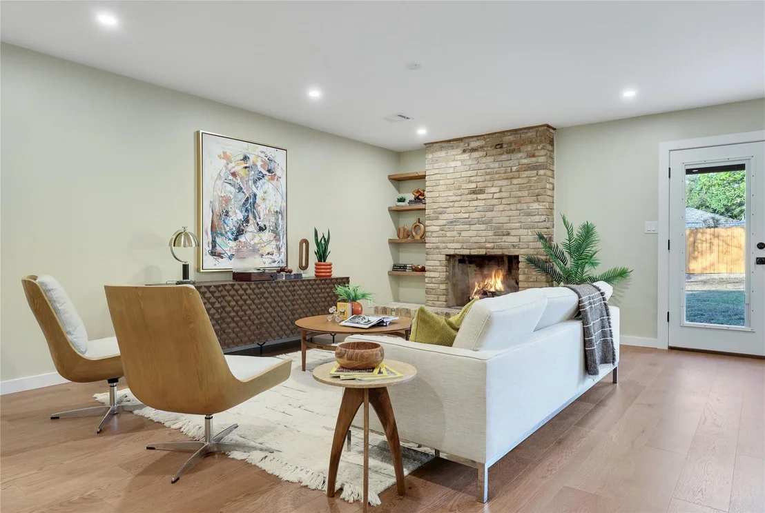 Photo of 2504 Deerfoot TRL