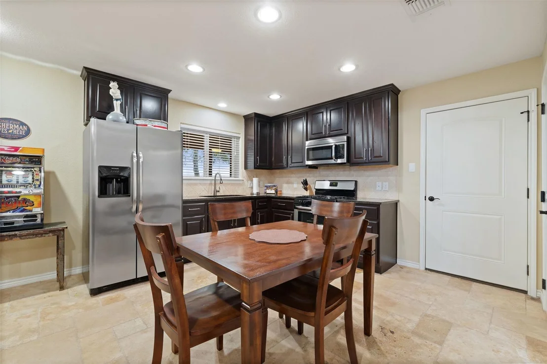 Photo of 348 Carlson CIR