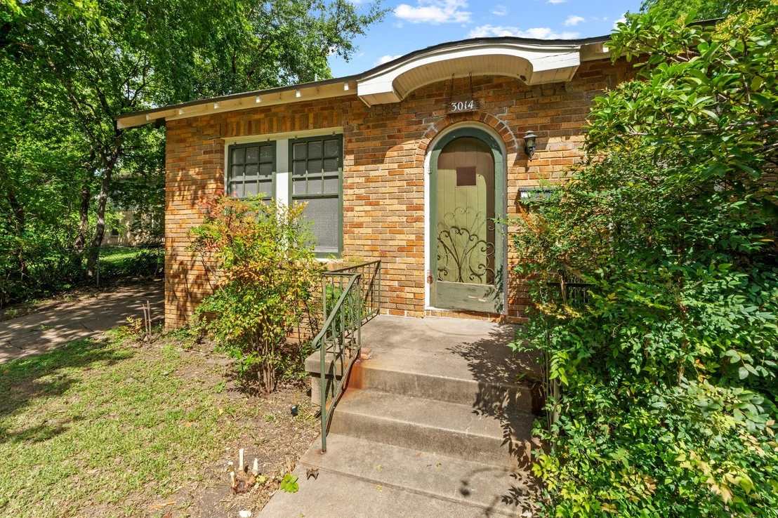 Photo of 3014 Hemphill PARK