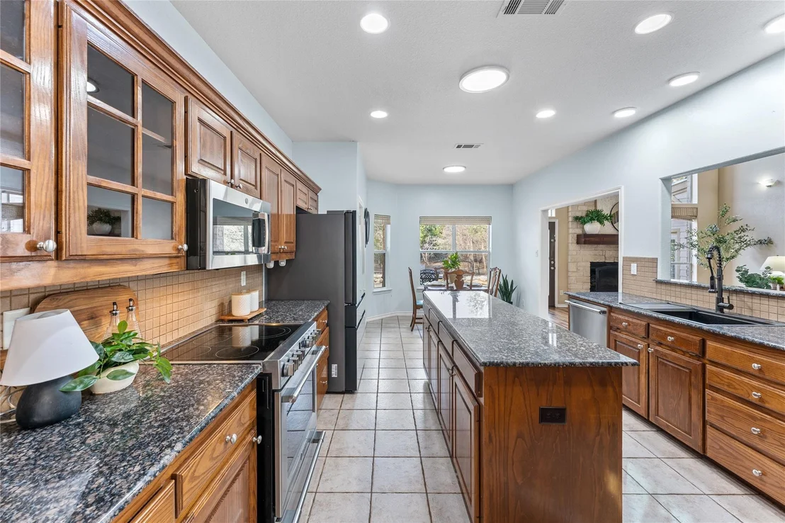 Photo of 1060 Great Oaks DR