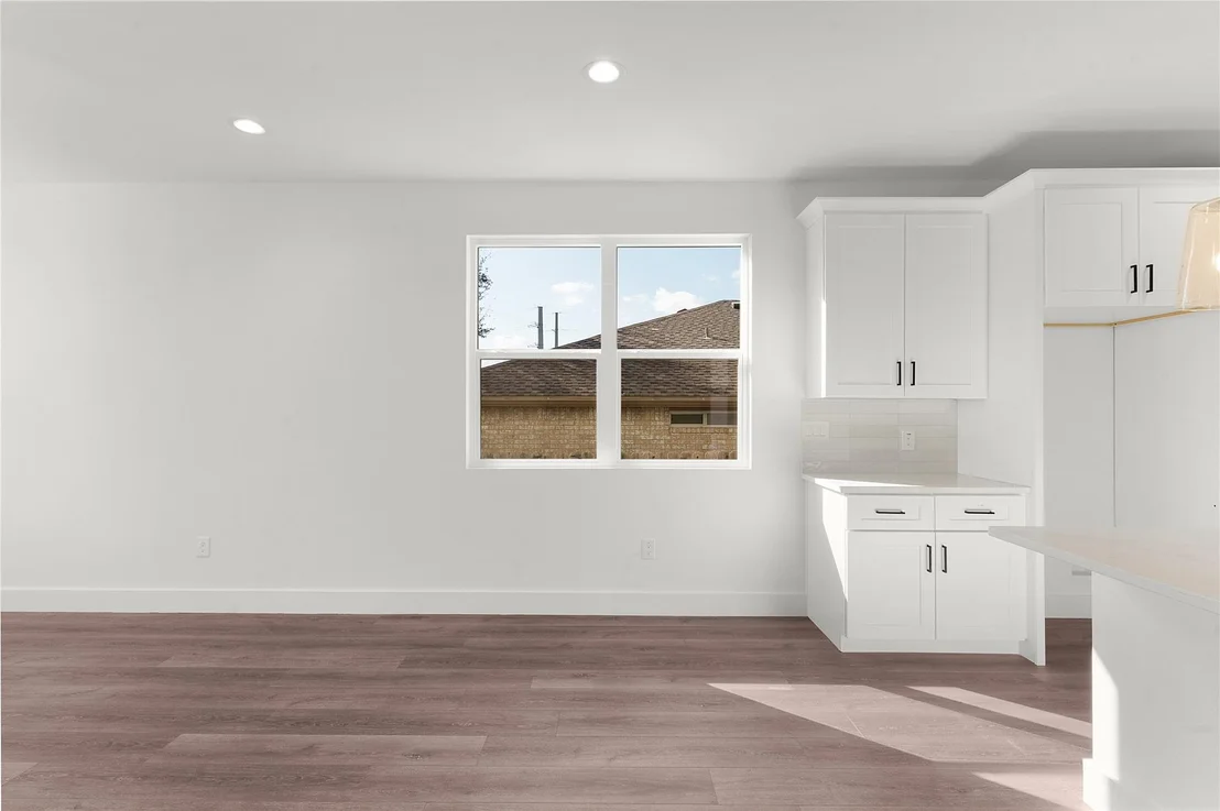 Photo of 105 Carmen CV