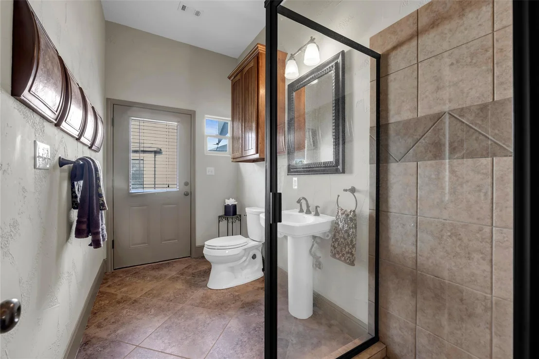 Photo of 202 Bridgepoint DR