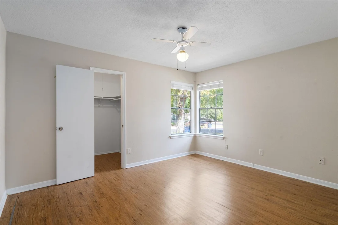 Photo of 1809 Heatherglen LN