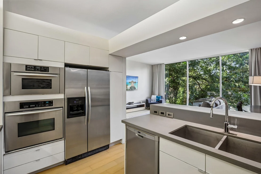 Photo of 208 Lessin LN