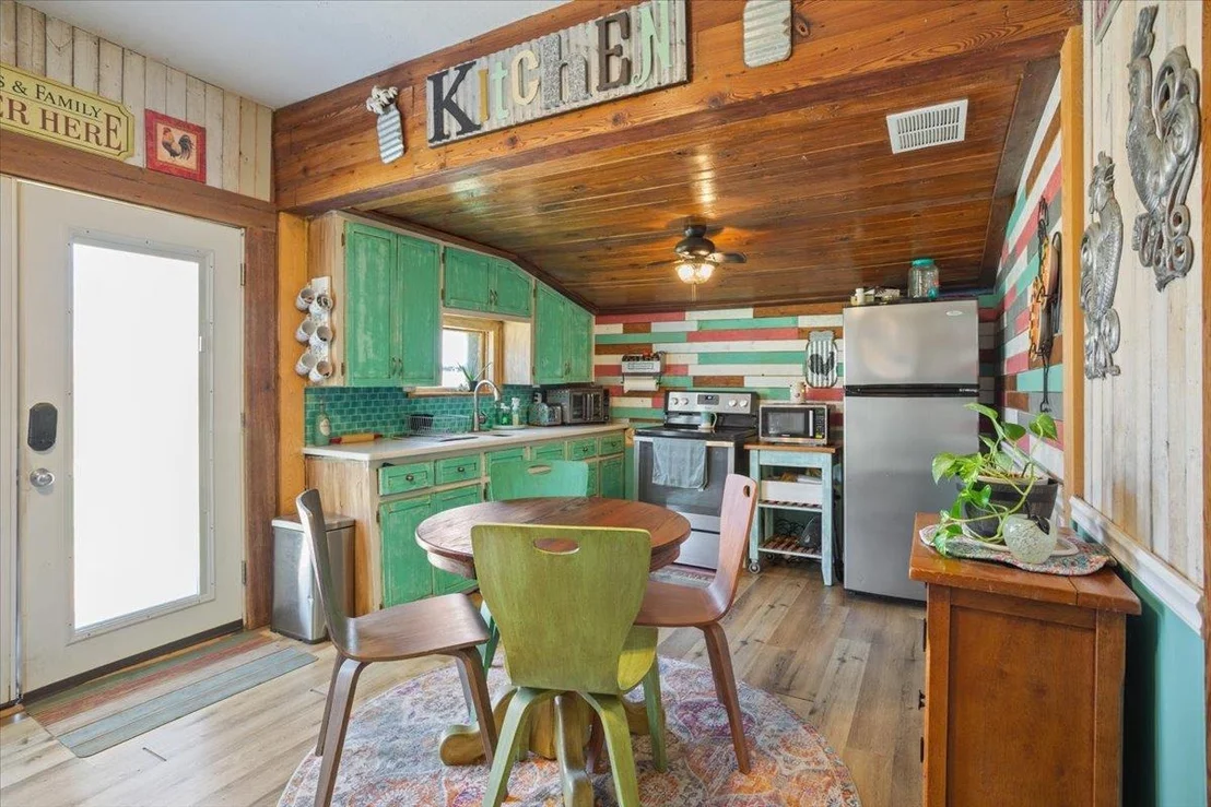 Photo of 2804 Auction Barn RD
