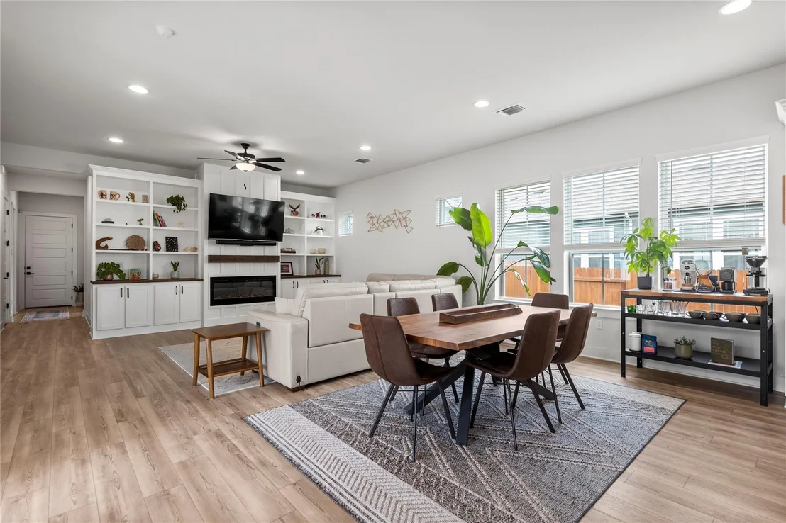 Photo of 8904 Apogee BLVD
