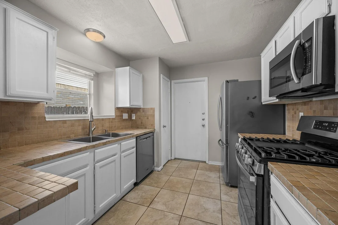 Photo of 1605 Quail Run RD