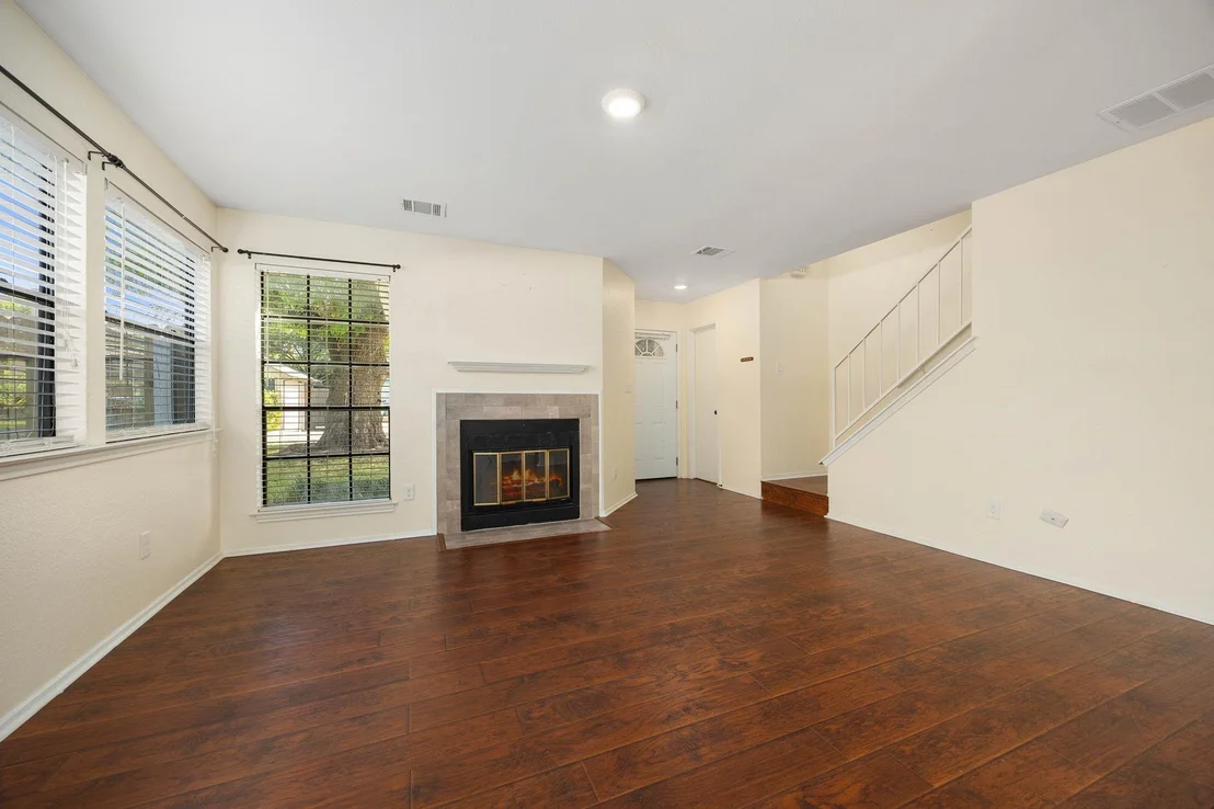 Photo of 2409 Dowd LN