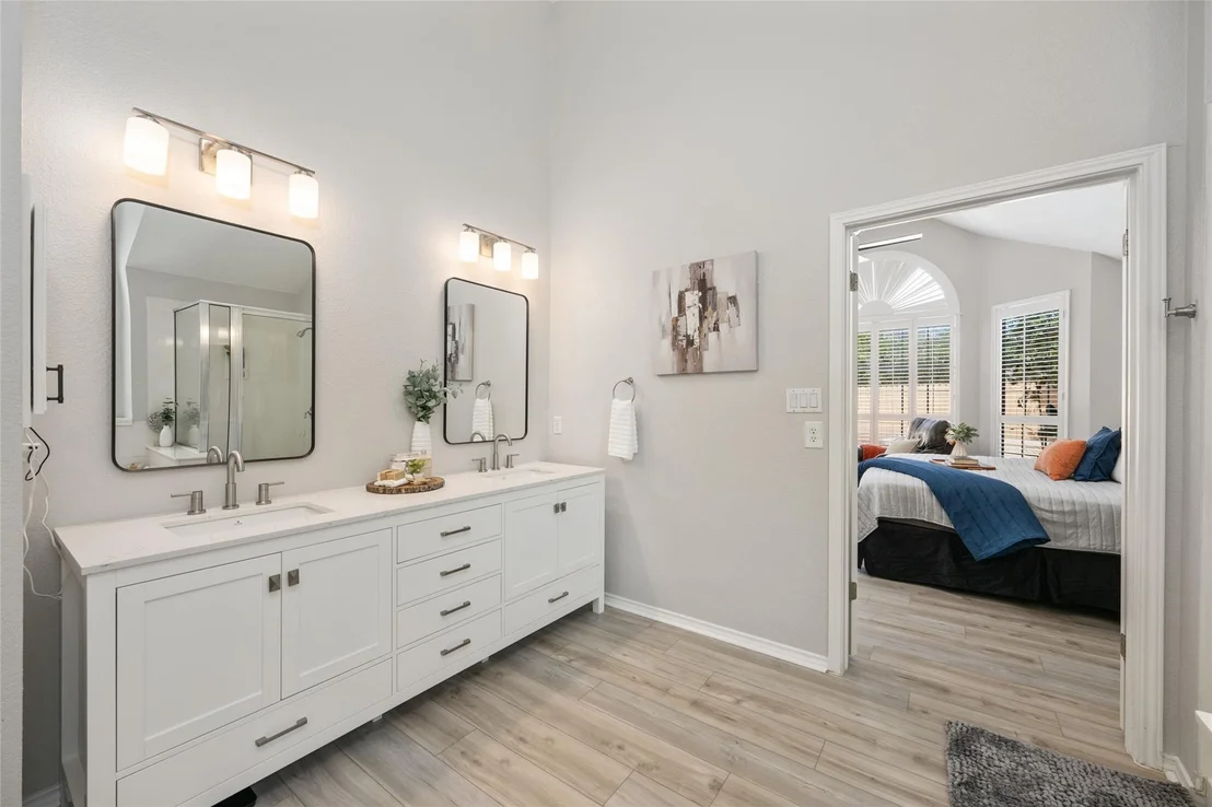 Photo of 602 Vogue CV