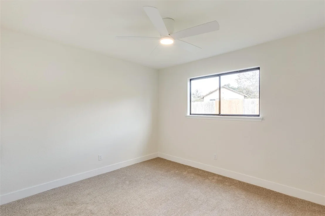 Photo of 1720 Pine Knoll DR