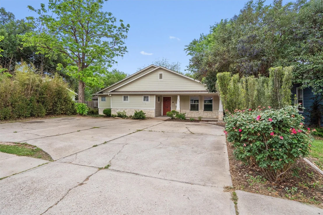 Photo of 1213 Justin LN