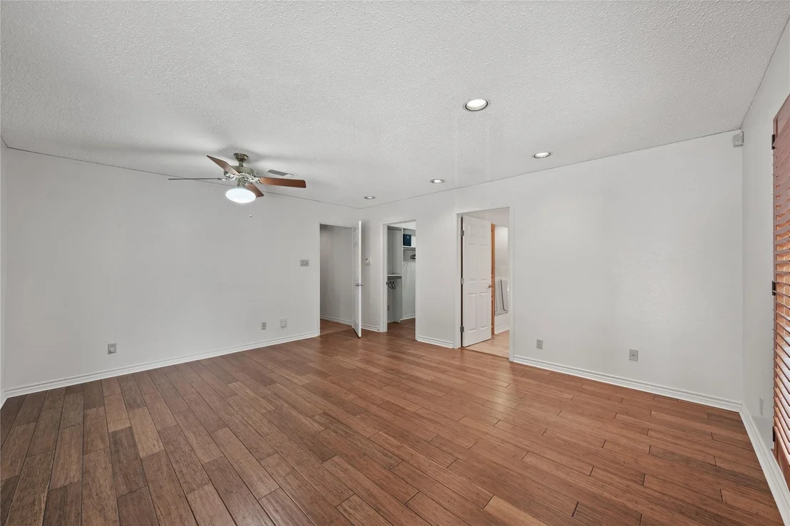 Photo of 11105 Highview DR