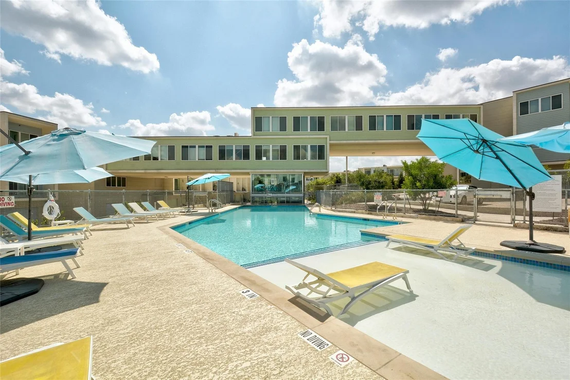 Photo of Unit 113 at 604 N Bluff DR