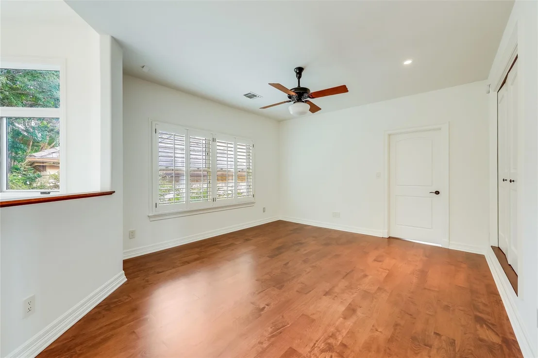 Photo of Unit 33 at 2800 Waymaker WAY