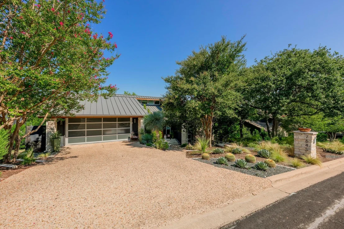 Photo of 7643 Parkview CIR