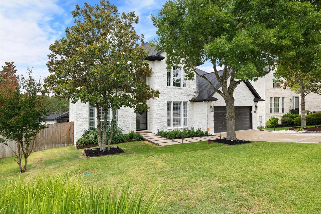 Photo of 291 Torrington DR