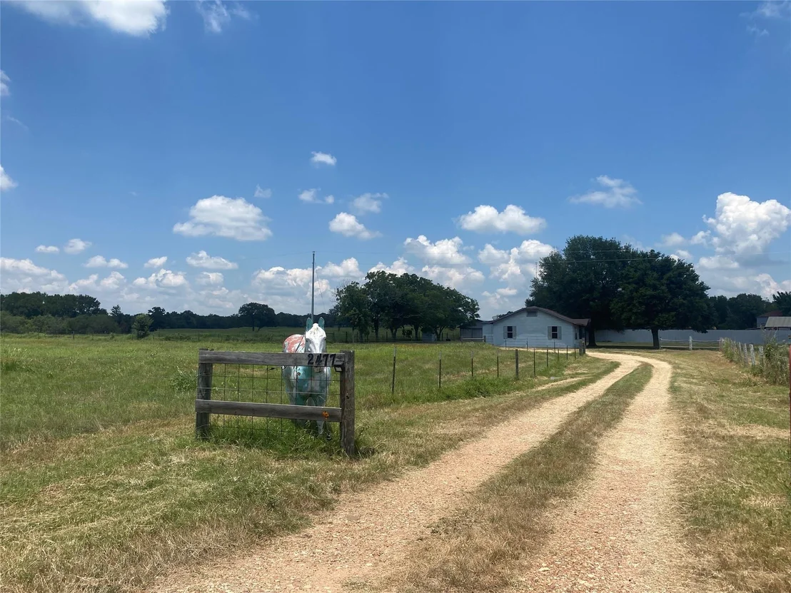 Photo of 2477 & 2525 State Highway 159