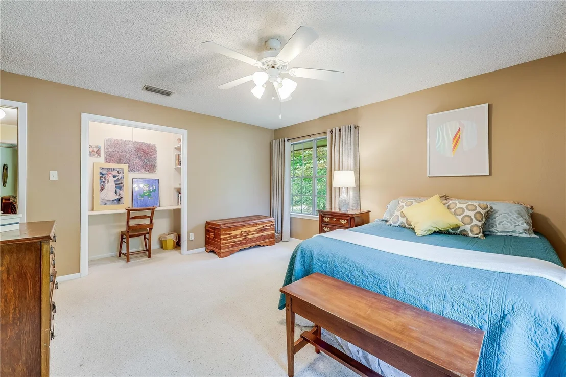 Photo of 9 Inwood CIR