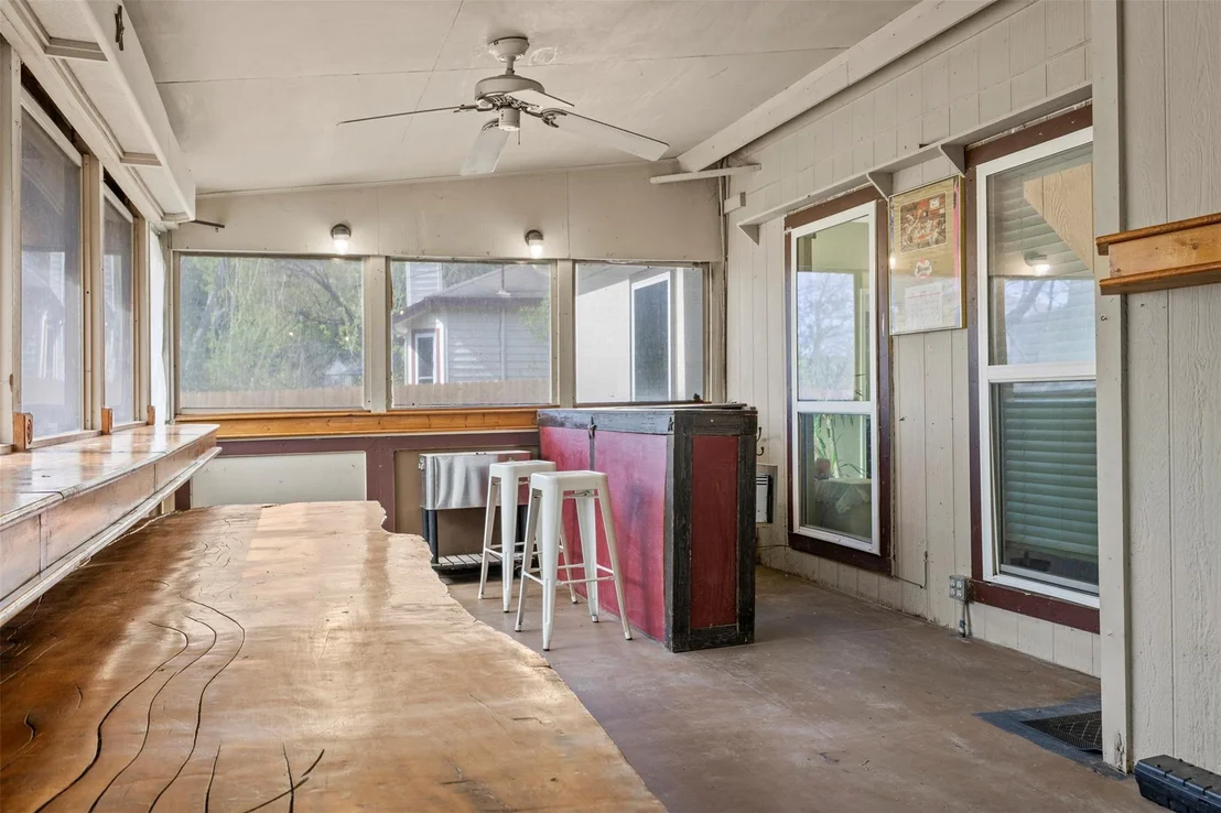 Photo of 16503 Edgemere DR