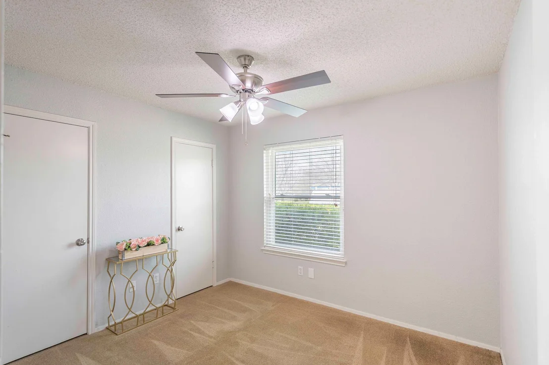 Photo of 1910 Andover DR