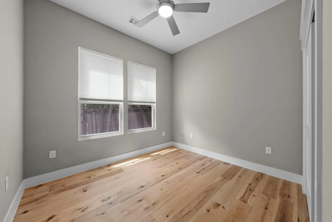 Photo of Unit 2 at 1004 Morrow ST