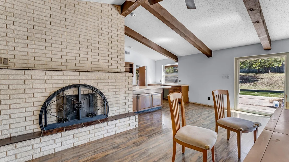 Photo of 313 Geneva LN