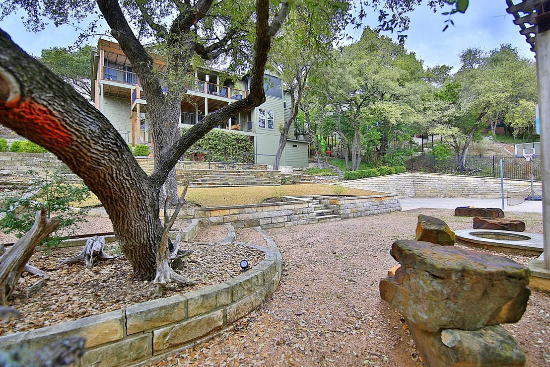 Photo of 9003 Bluegrass DR