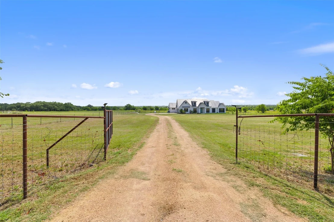 Photo of 1652 County Road 307